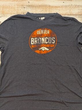 Team Apparel Denver Broncos Graphic Tee Size 2xl